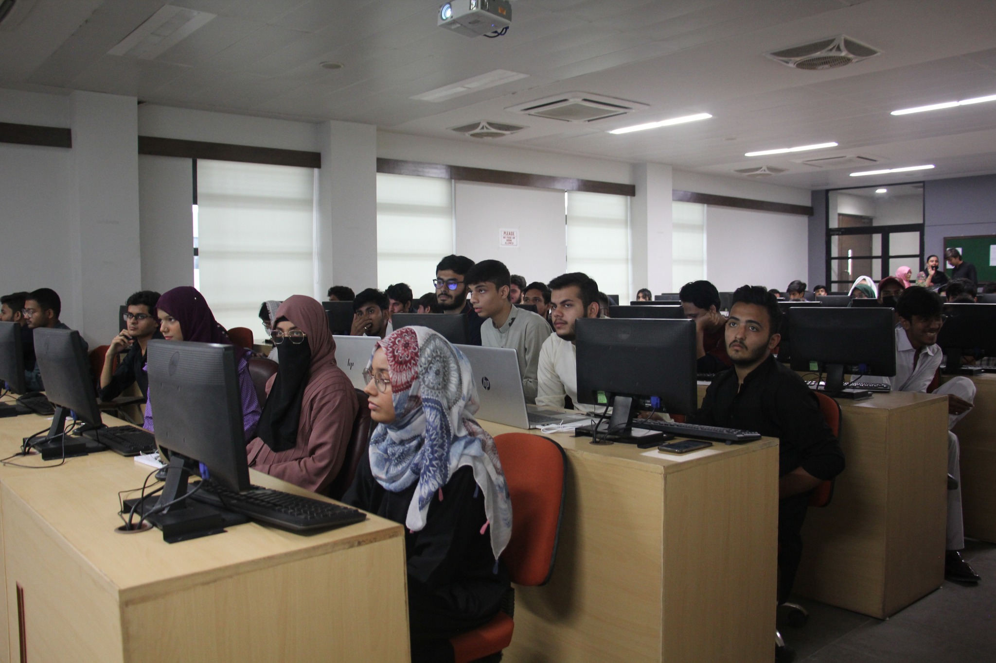 ARDUINO WORKSHOP: EMPOWERING LCA PROJECTS THROUGH PROGRAMMING